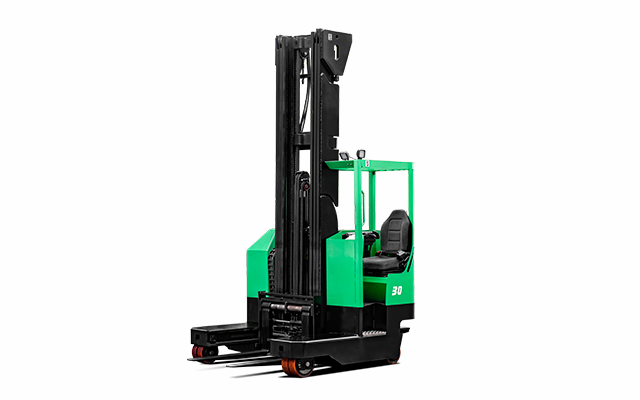 Montacargas Retráctil (Reach) Eléctrico De 4 Vías Serie X De 4,000-6,000lbs